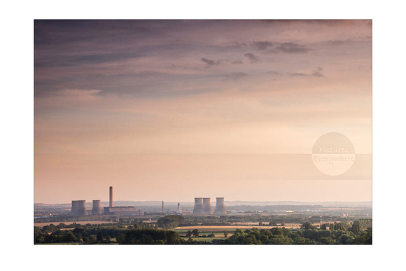 The sun goes down on Didcot Power Station, Oxfordshire, United Kingdom