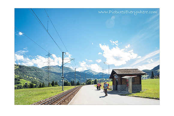 Catching the train at Acla